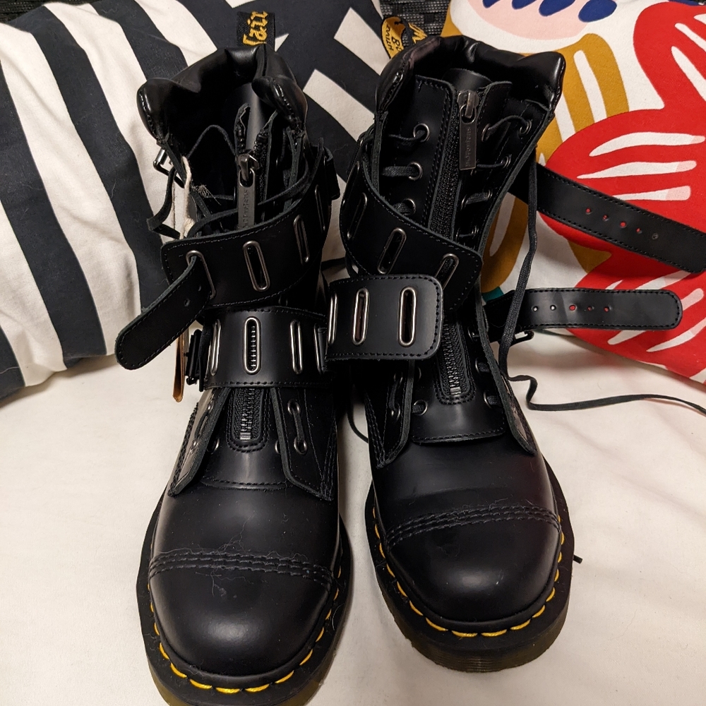 NWT Dr. Martens strap boots size 9